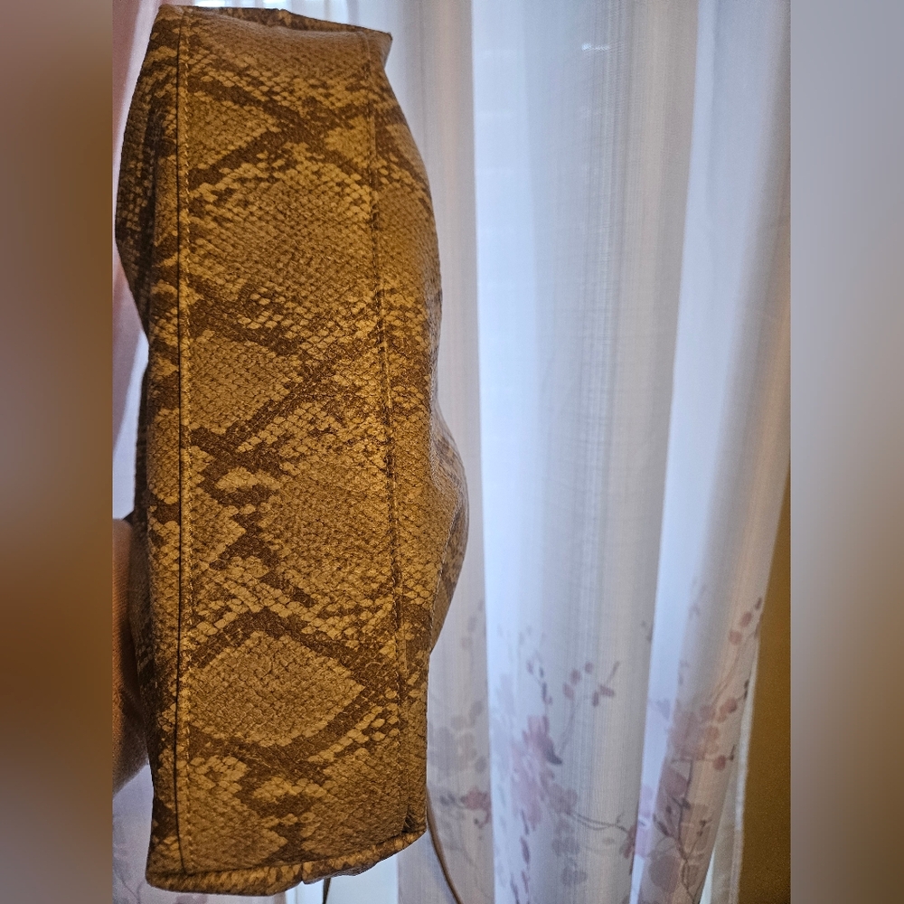 Anthropologie Jory Snakeskin Clutch Crossbody Bag - NWT - Picture 5 of 8
